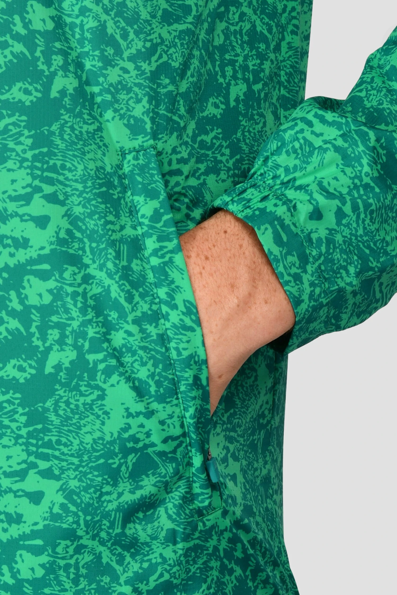 Alto Printed Jacket - Mountain Meadow/Deep Sea Alto Printed Jacket - Mountain Meadow/Deep Sea -MONTIREX CLOHTING SALE ALTO PRINTED JACKET MOUNTAIN MEADOW DEEP SEA sleeve detail scaled