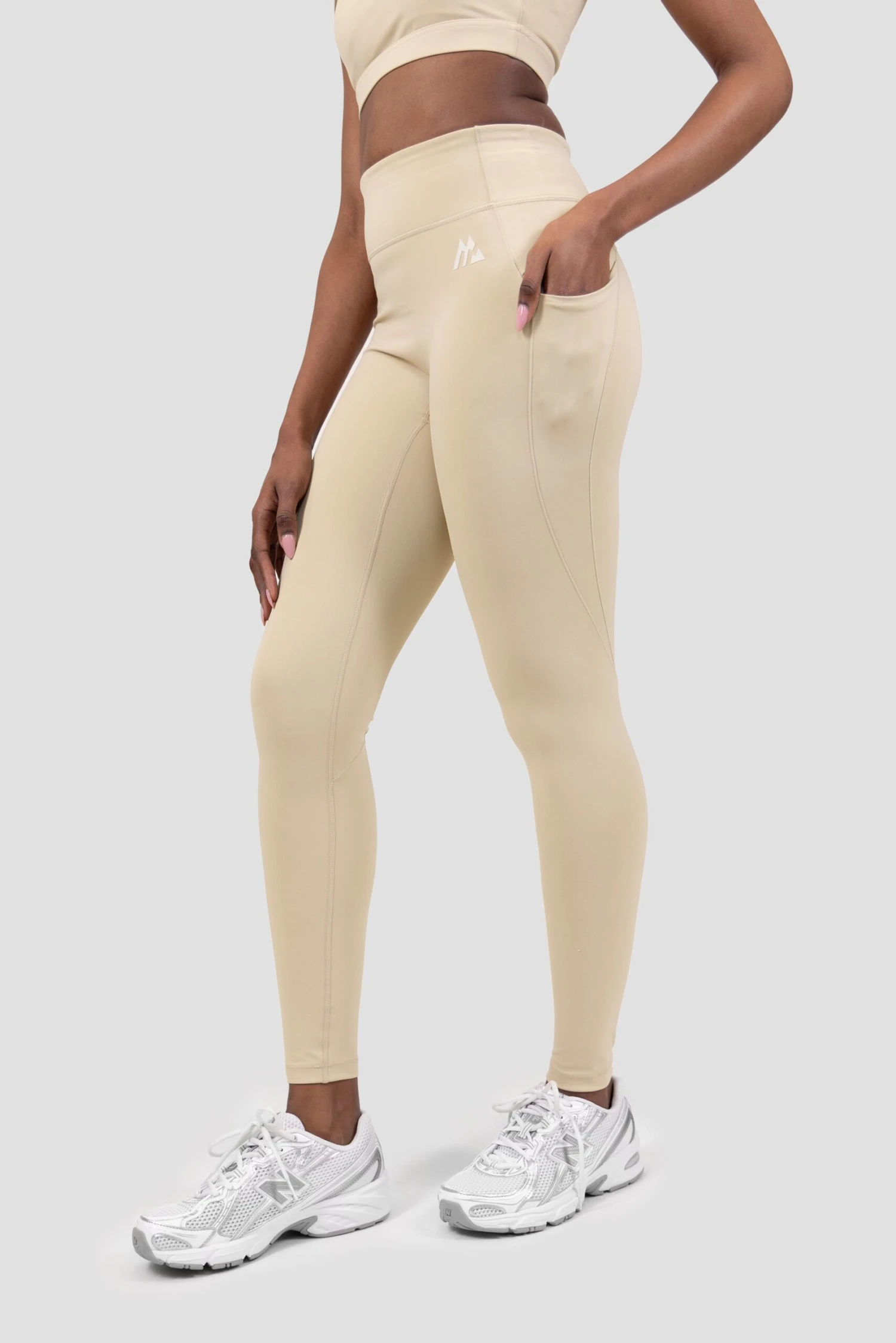 Aura Legging - Maple Wood Aura Legging - Maple Wood -MONTIREX CLOHTING SALE AURA LEGGING OXFORDTAN 1 scaled