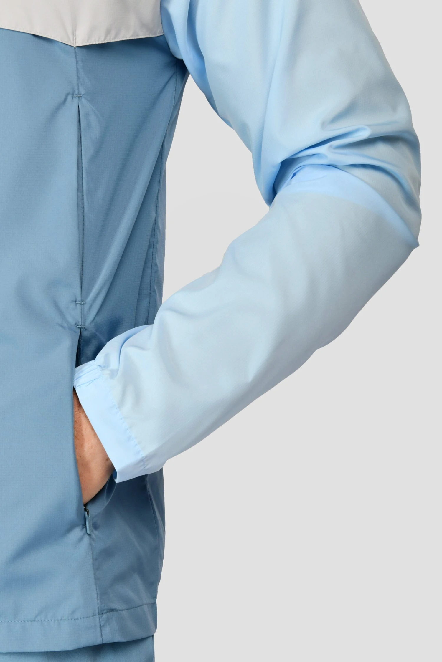 Breeze Windbreaker - Moonstone/Light Smoke Grey/Steel Blue Breeze Windbreaker - Moonstone/Light Smoke Grey/Steel Blue -MONTIREX CLOHTING SALE BREEZE WINDBREAKER MOONSTONE LT SMOKE GREY STEEL BLUE sleeve detail scaled