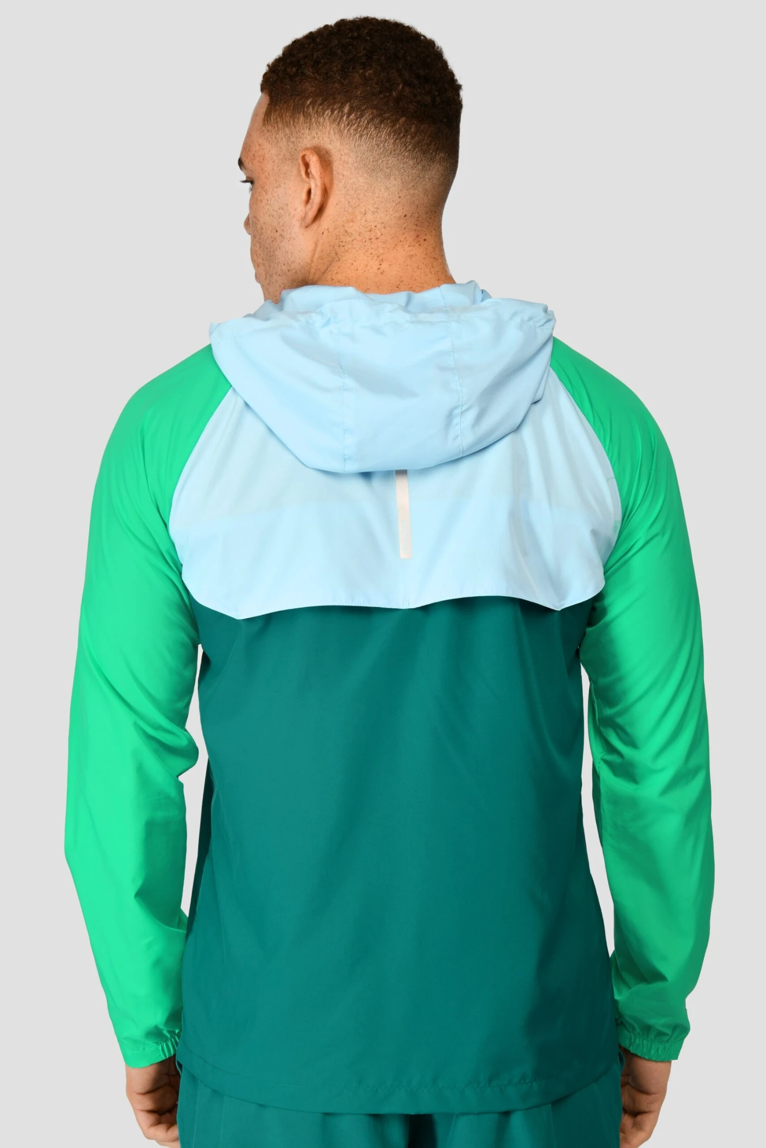 Breeze Windbreaker - Mountain Meadow/Moonstone/Deep Sea Breeze Windbreaker - Mountain Meadow/Moonstone/Deep Sea -MONTIREX CLOHTING SALE BREEZE WINDBREAKER MOUNTAIN MEADOW MOONSTONE DEEP SEA close back scaled