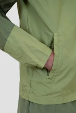 Breeze 2.0 Windbreaker - Orchard/Elm/Eden -MONTIREX CLOHTING SALE BREEZE2.0WINDBREAKERORCHARD ELM EDENpocketdetail
