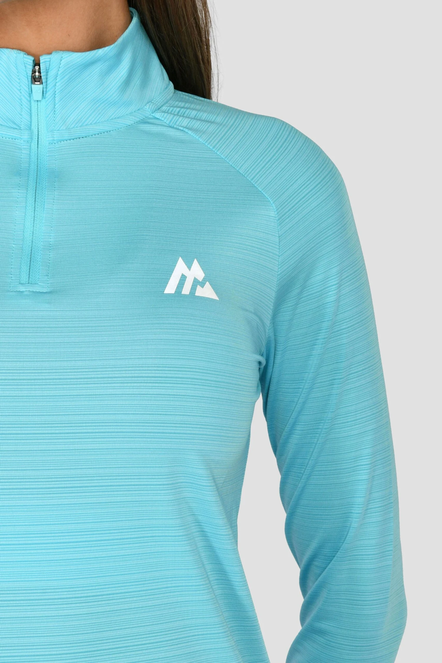 Women's Draft 1/4 Zip - Neon Sky Women's Draft 1/4 Zip - Neon Sky -MONTIREX CLOHTING SALE DRAFT1 4ZIP NEONSKY LOGODETAIL scaled