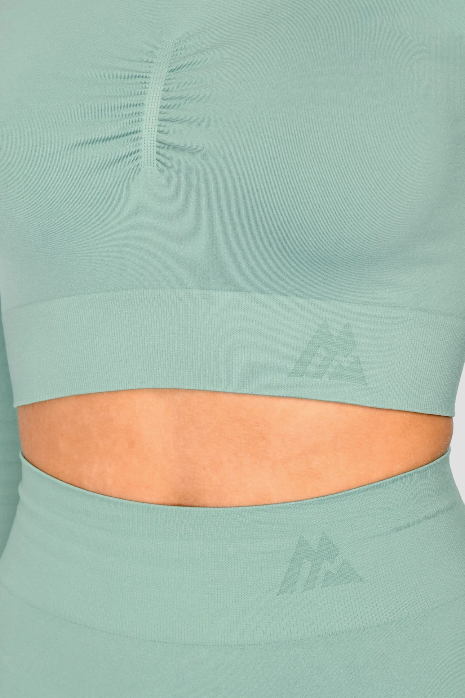 Evolve Seamless Crop - Jade Evolve Seamless Crop - Jade -MONTIREX CLOHTING SALE EVOLVECORESEAMLESSLSCROP Jade close scaled