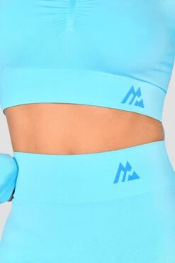 Evolve Seamless Crop - Neon Sky -MONTIREX CLOHTING SALE EvolveCoreSeamlessLsCrop NeonSky detail