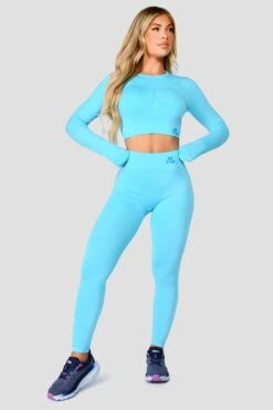 Evolve Seamless Crop - Neon Sky -MONTIREX CLOHTING SALE EvolveCoreSeamlessLsCrop NeonSky front