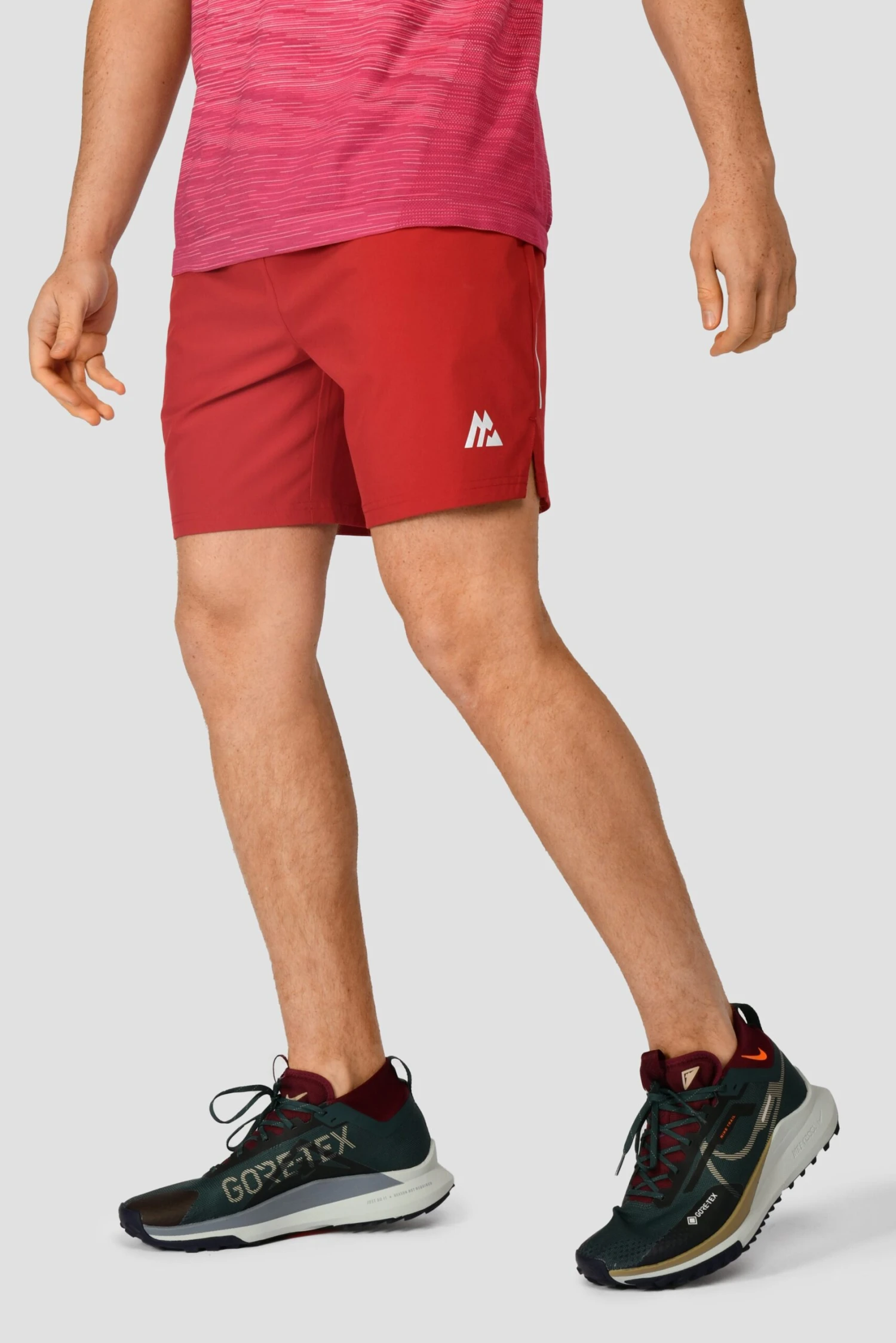 Fly 2.0 Short - Burgundy Fly 2.0 Short - Burgundy -MONTIREX CLOHTING SALE FLY SHORT BURGENDY side logo scaled