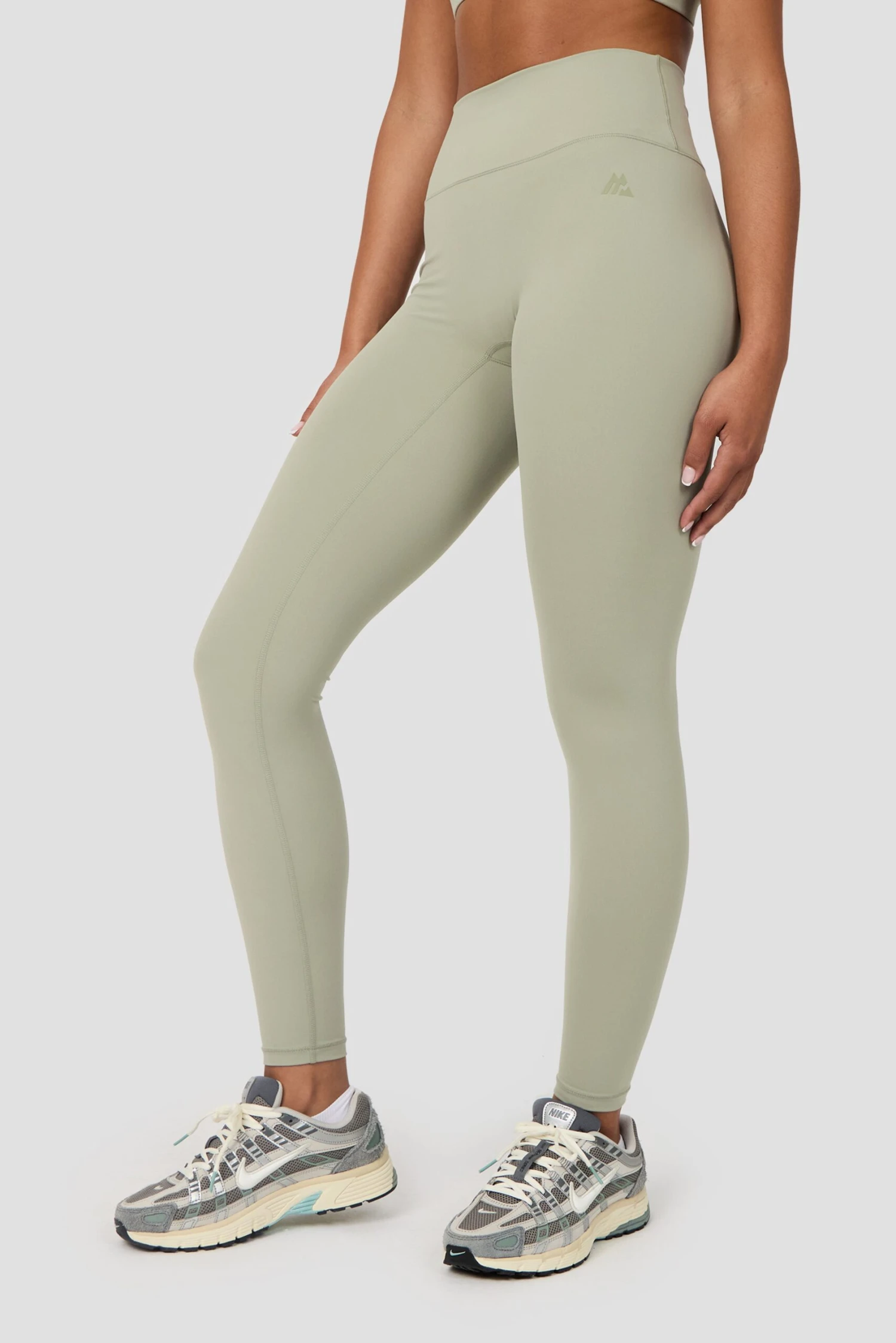 Form Legging - Herb Form Legging - Herb -MONTIREX CLOHTING SALE FORM LEGGING DRIEDSAGE 1 scaled