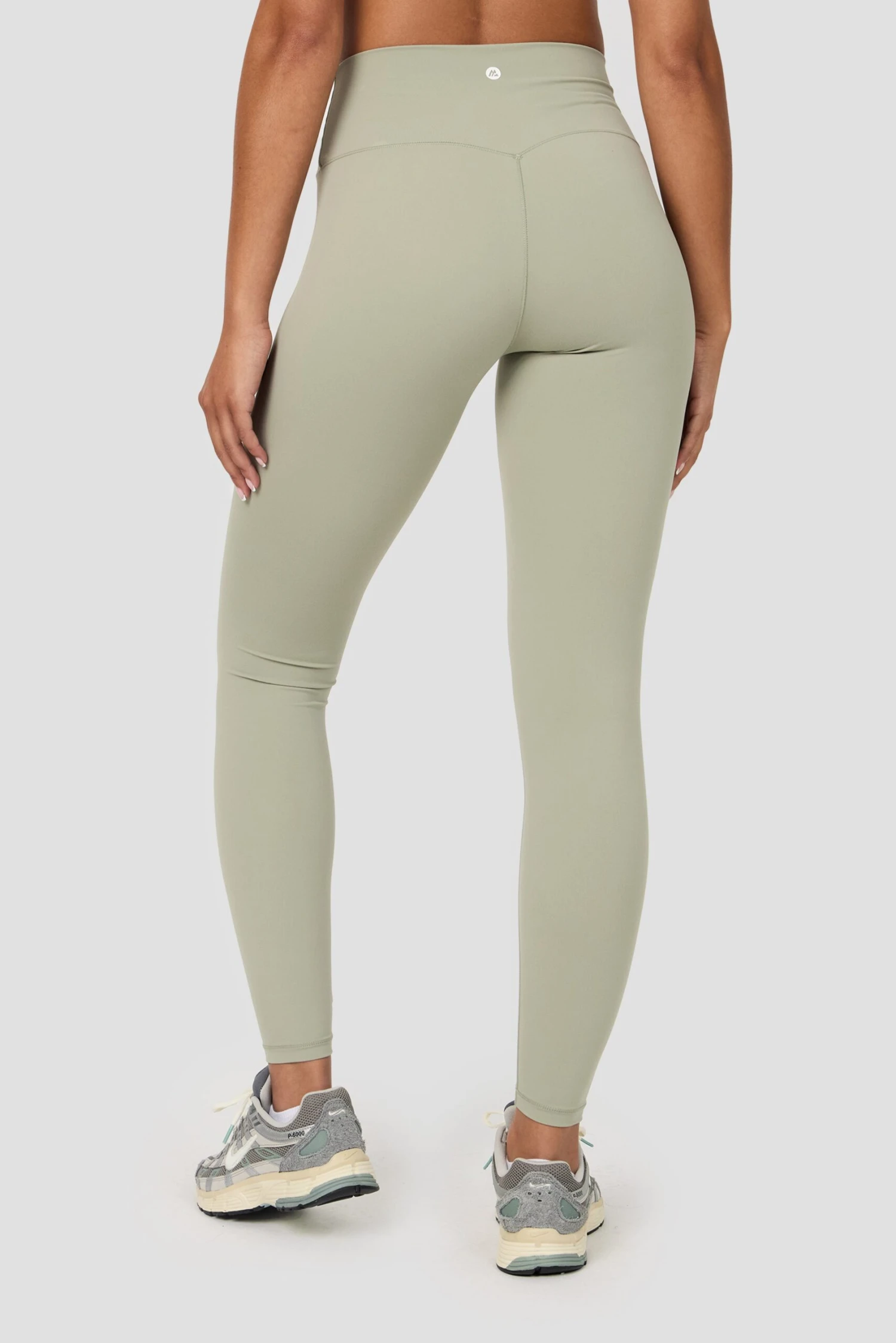 Form Legging - Herb Form Legging - Herb -MONTIREX CLOHTING SALE FORM LEGGING DRIEDSAGE 4 scaled