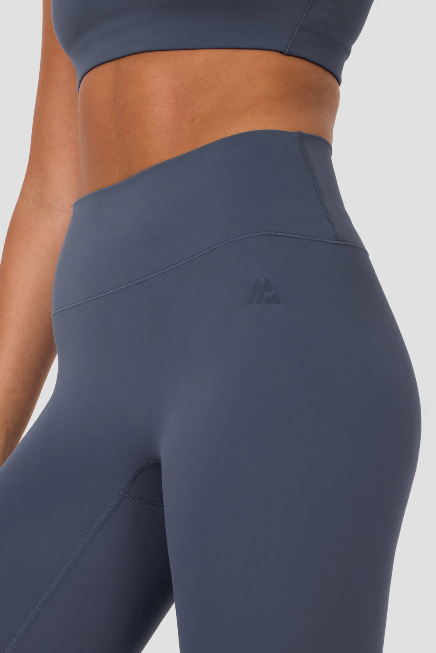 Form Legging - Greyed Indigo Form Legging - Greyed Indigo -MONTIREX CLOHTING SALE FORM LEGGING GREYED INDIGO 7 scaled