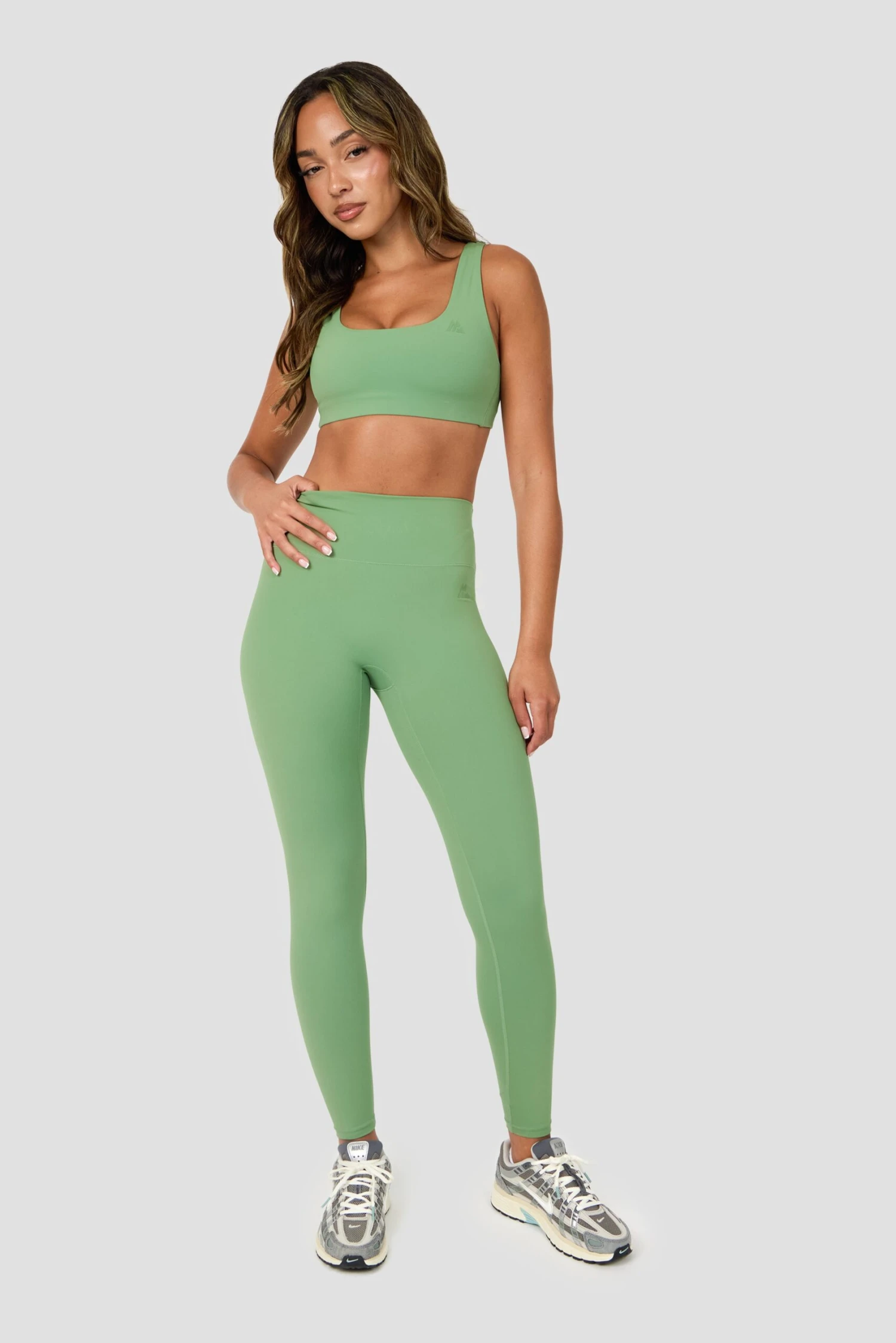 Form Legging - Mountain Green Form Legging - Mountain Green -MONTIREX CLOHTING SALE FORM LEGGING LIGHT GREEN 5 9cf60068 9300 43cc 9e11 238693f37e41 scaled