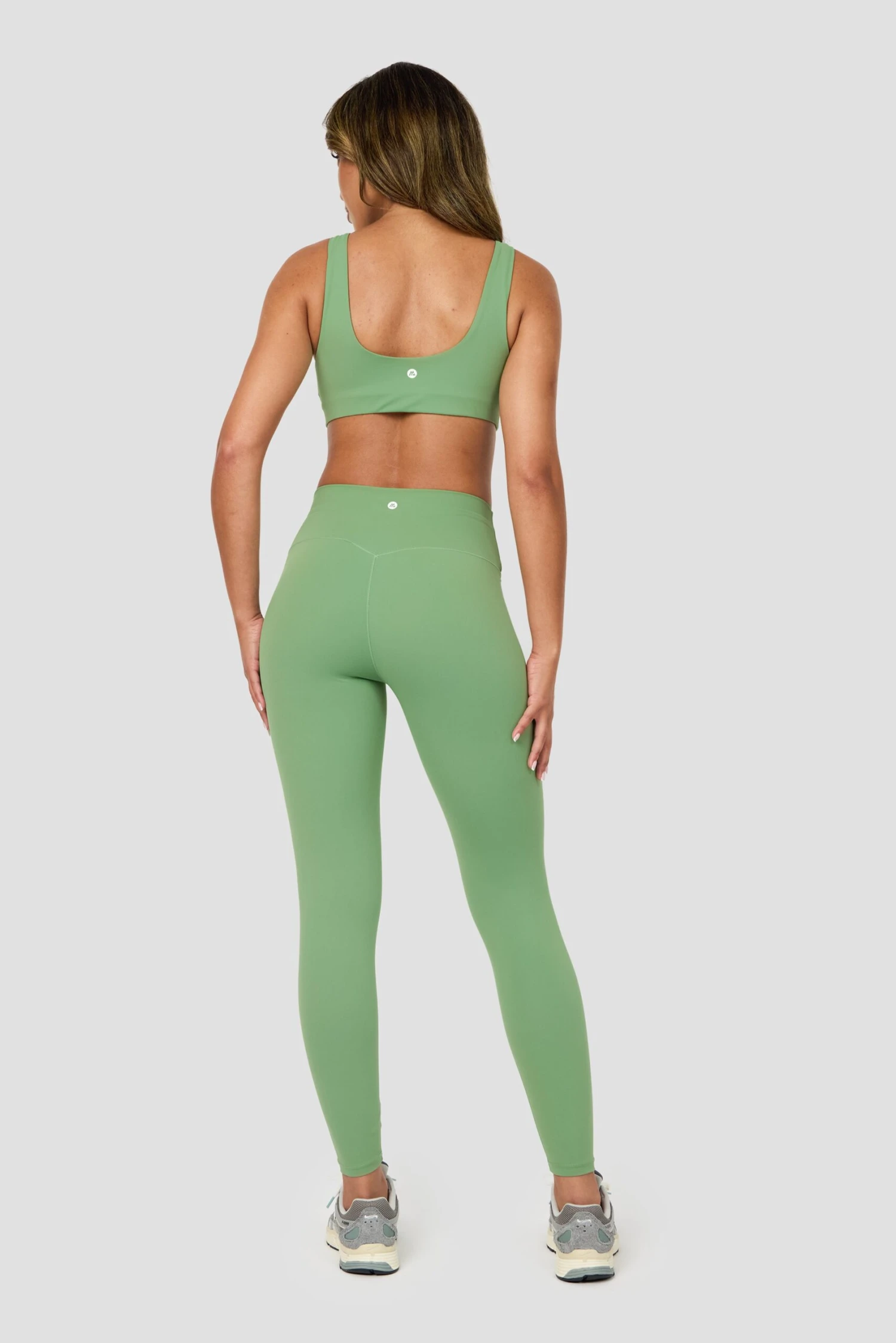 Form Legging - Mountain Green Form Legging - Mountain Green -MONTIREX CLOHTING SALE FORM LEGGING LIGHT GREEN 6 scaled