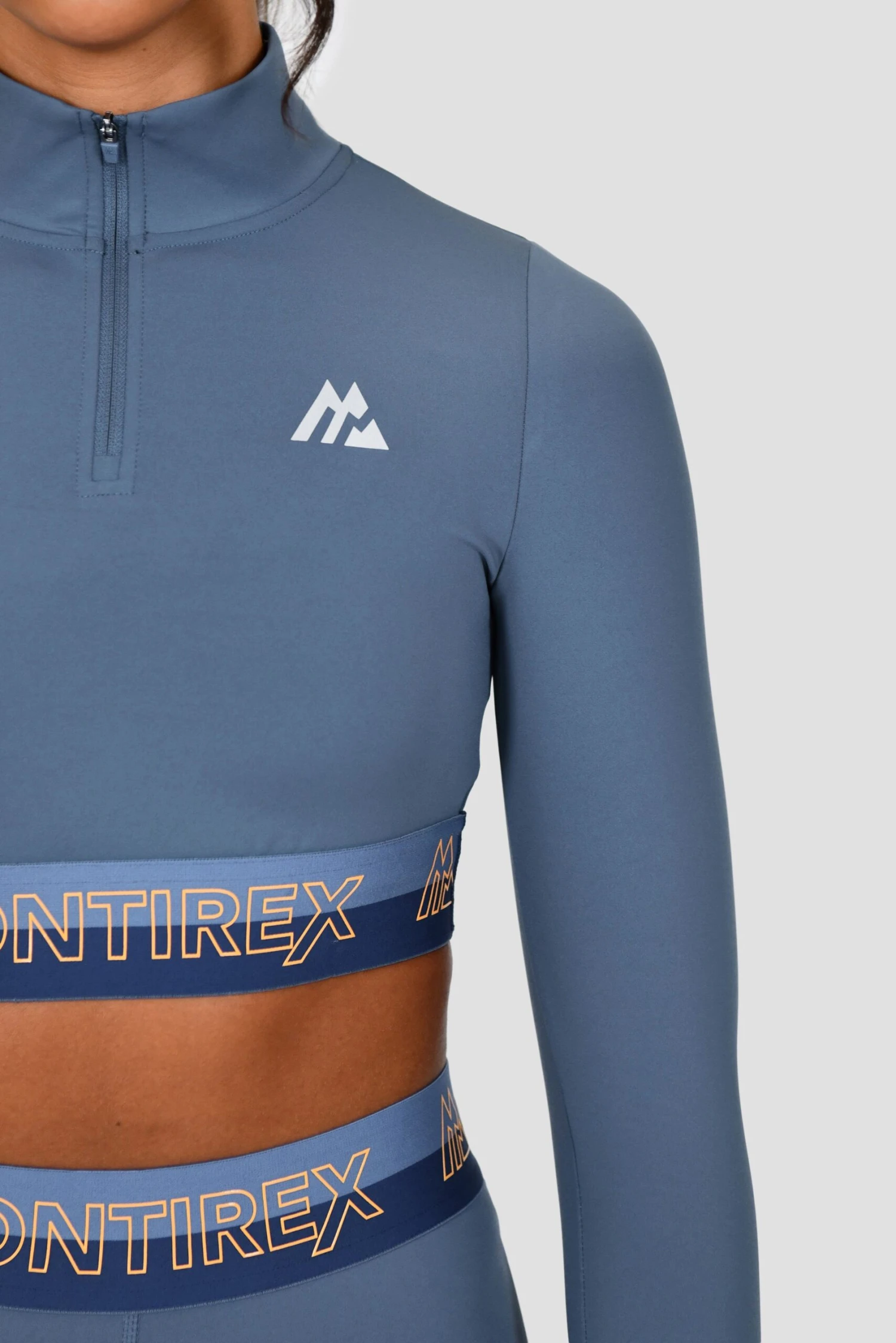 Icon Contrast 1/4 Zip - Greyed Indigo/Province/Agency Icon Contrast 1/4 Zip - Greyed Indigo/Province/Agency -MONTIREX CLOHTING SALE ICON CONTRAST 2.0 1 4 ZIP GREYED INDIGO PROVINCE AGENCY logo detail scaled