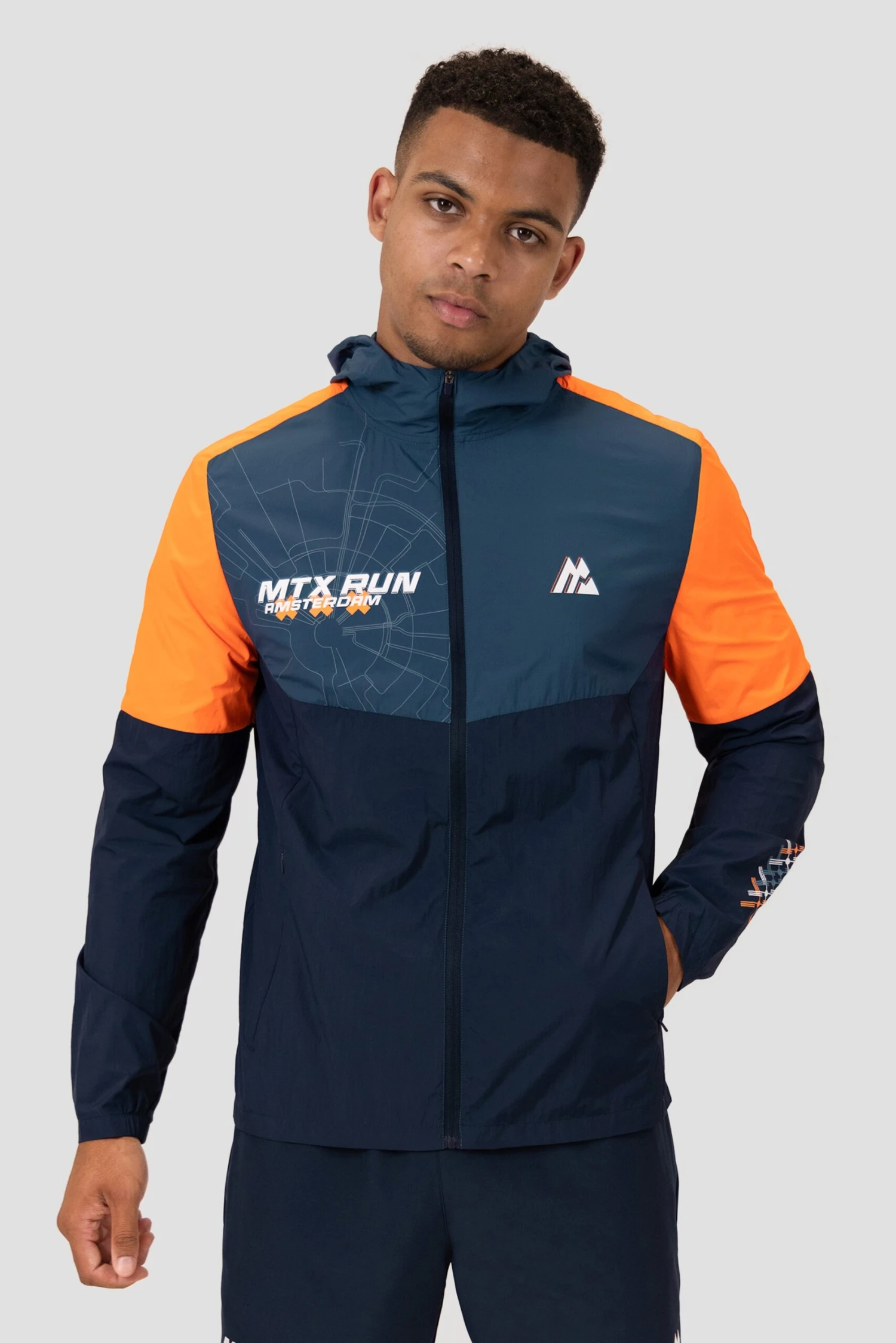 MTX Run City Amsterdam Jacket - Midnight Blue/Naval/Fiery Orange MTX Run City Amsterdam Jacket - Midnight Blue/Naval/Fiery Orange -MONTIREX CLOHTING SALE ITecb0sHE 8IDfJUHtBUim xd4DQZ9uWIdJ EkOFl8A scaled