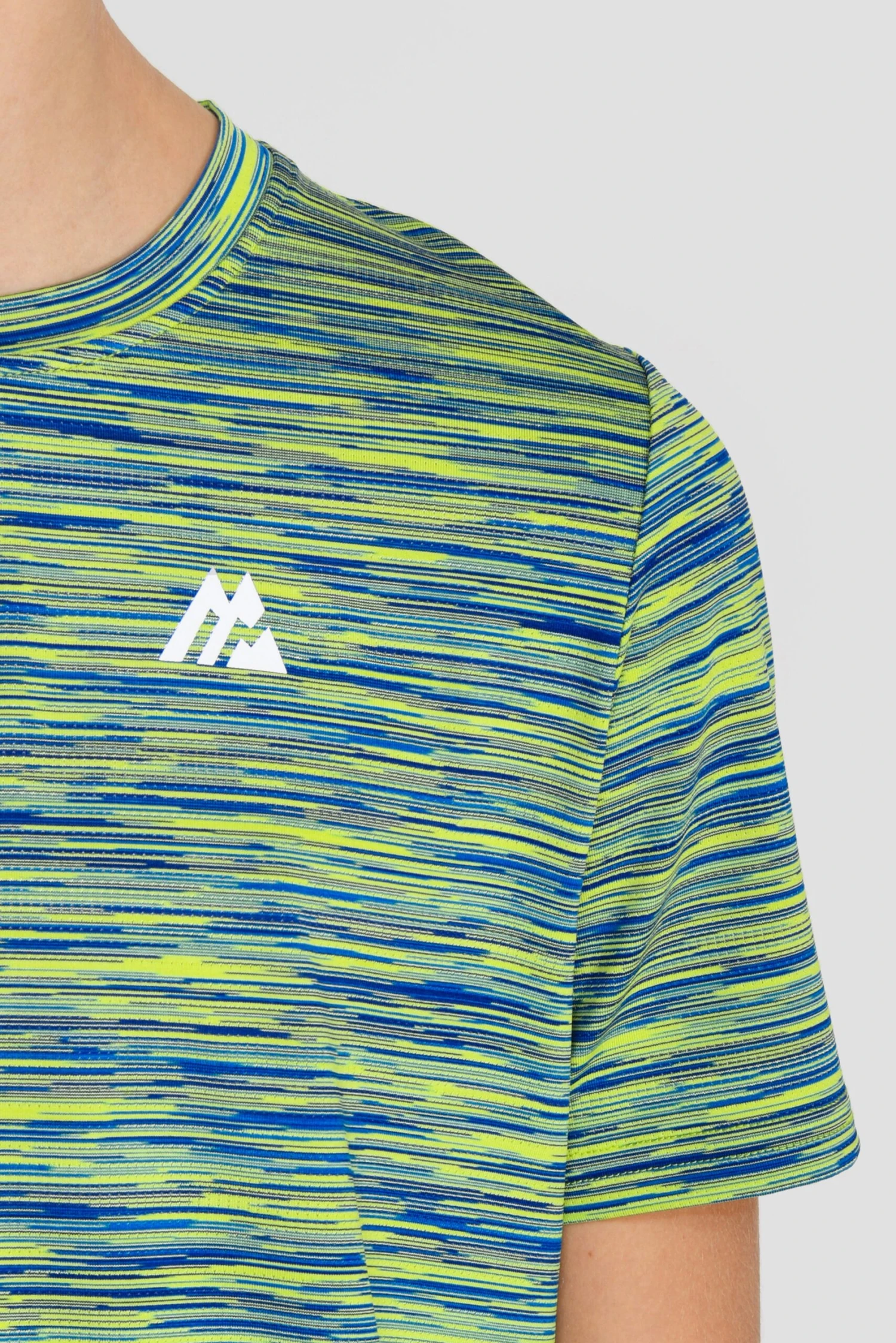 Junior Trail 2.0 T-Shirt - Neon Blue/Lime Junior Trail 2.0 T-Shirt - Neon Blue/Lime -MONTIREX CLOHTING SALE JN TRAIL 2.0 TEE NEON BLUE AZURE BLUE LIME FROST logo detail scaled