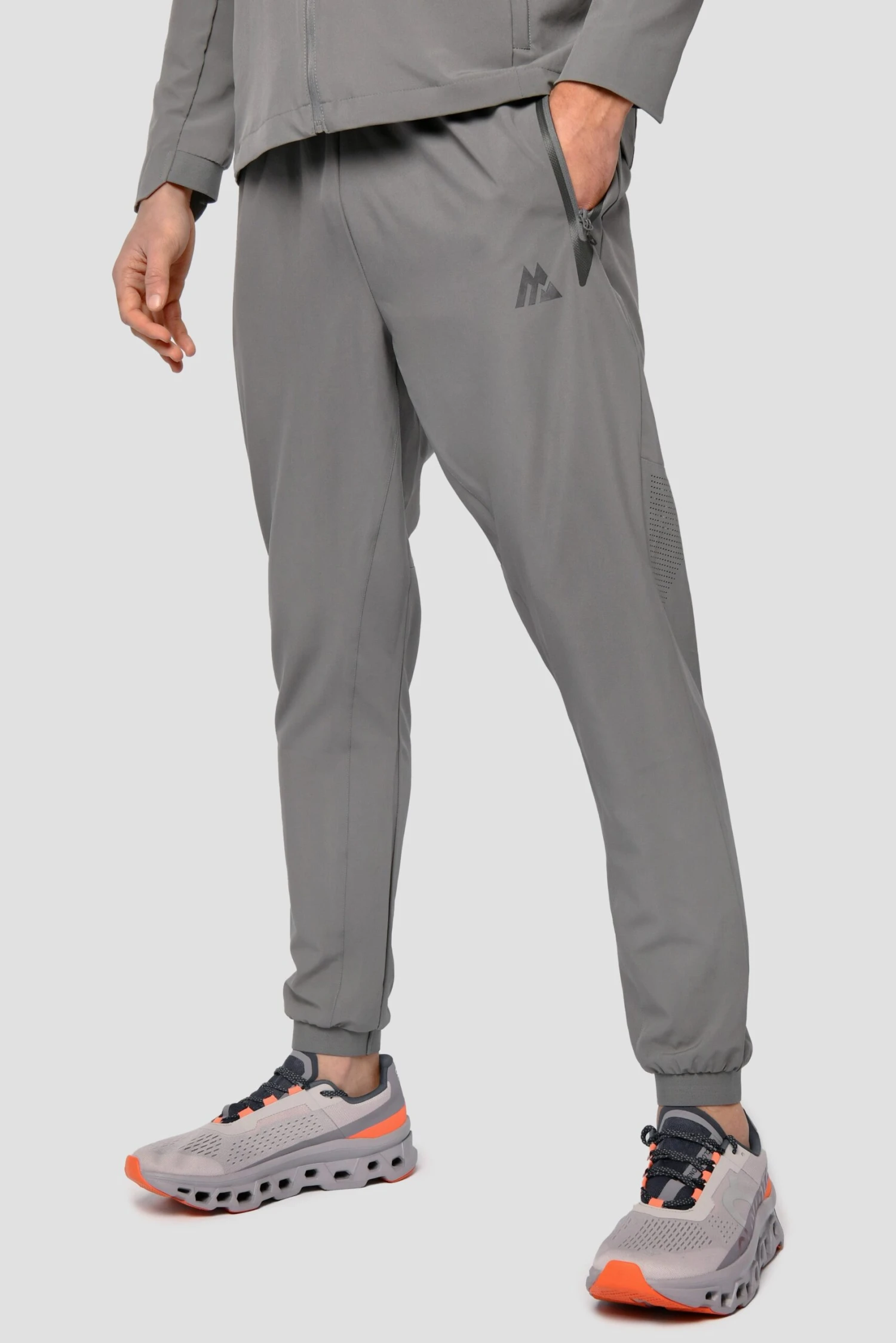 Lumos Woven Pant - Cement Grey Lumos Woven Pant - Cement Grey -MONTIREX CLOHTING SALE Lumospant CementGrey Side1 scaled