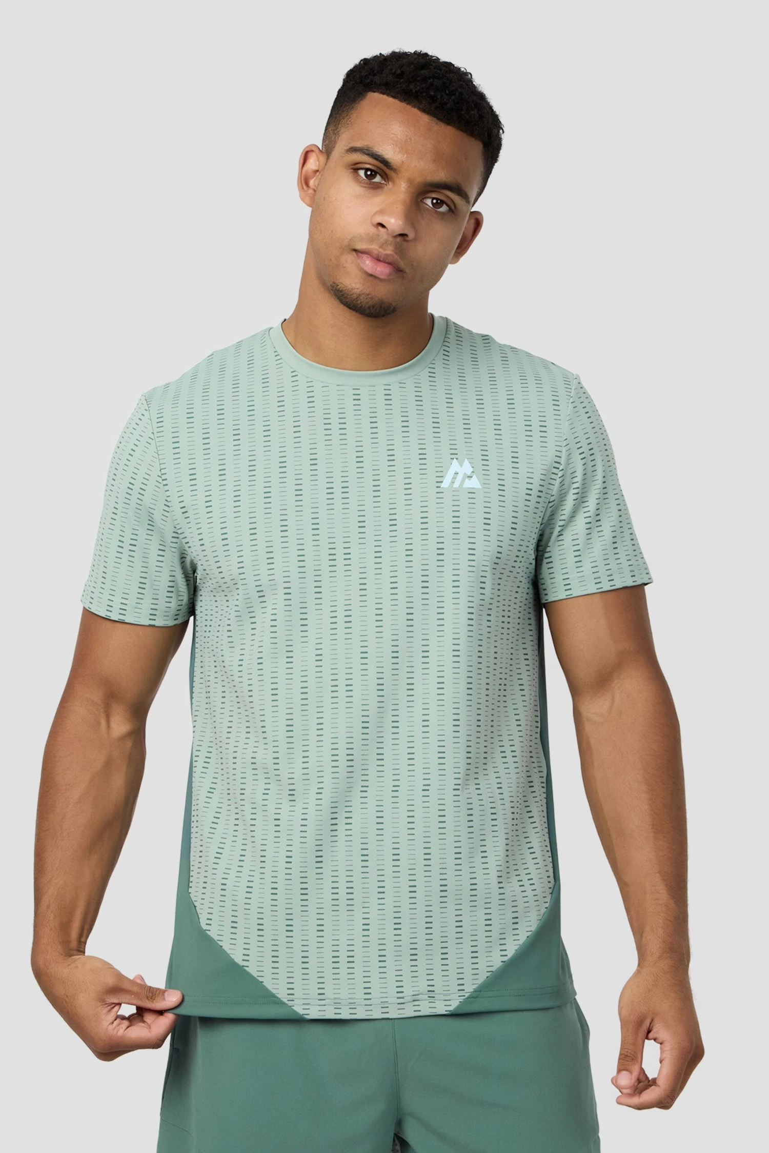 MTX Run Tempo T-Shirt - Feather/Dolphin MTX Run Tempo T-Shirt - Feather/Dolphin -MONTIREX CLOHTING SALE MTX RUN TEMPO SHIRT SILVER PINE GREEN MILIEU 1 scaled