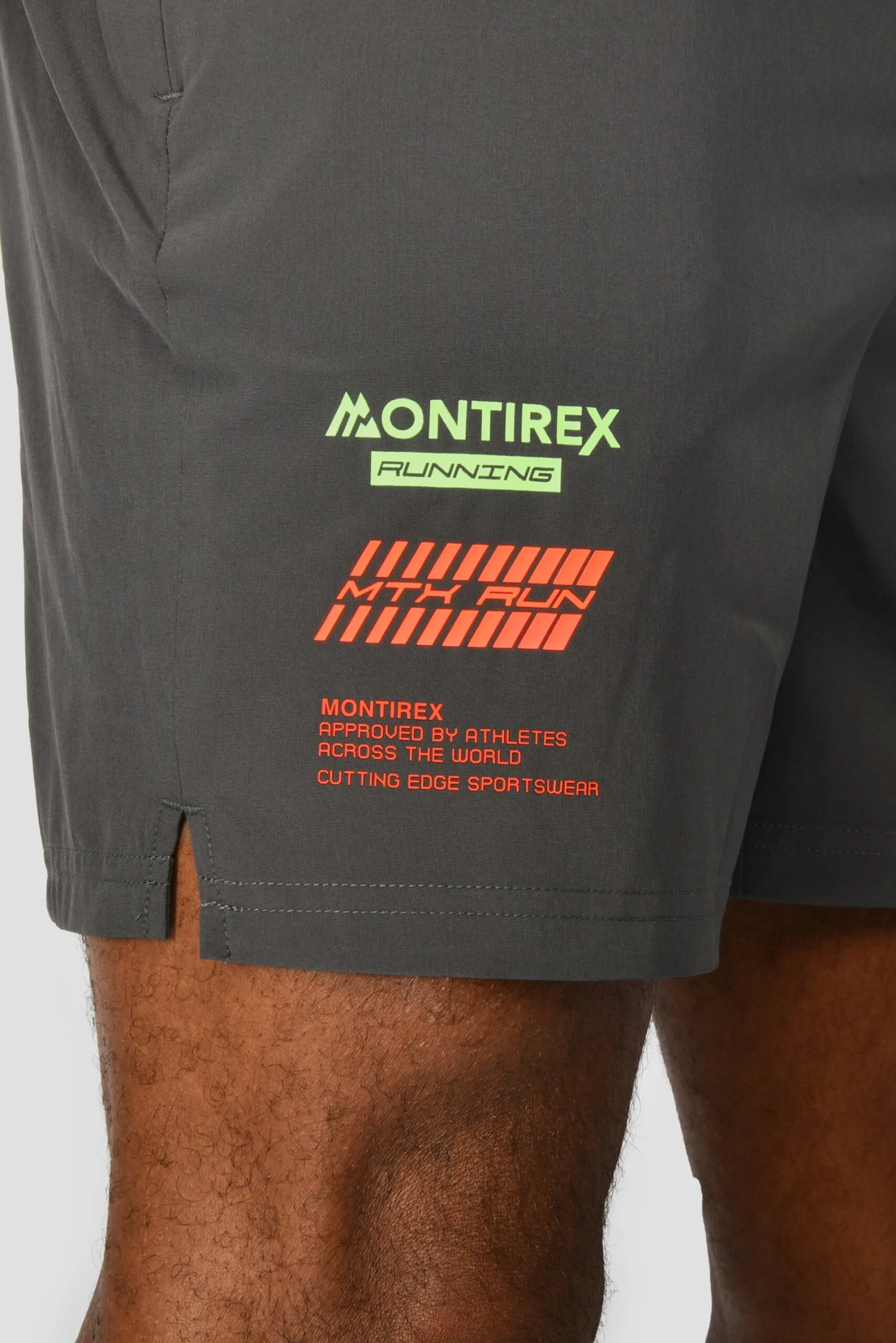 MTX Run Vital Short - Cement Grey/Jet Grey MTX Run Vital Short - Cement Grey/Jet Grey -MONTIREX CLOHTING SALE MTX RUN VITAL SHORT JET GREY logo detail scaled