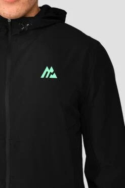 MTX Run Vital Windbreaker - Black 6 MTX Run Vital Windbreaker - Black -MONTIREX CLOHTING SALE MTX RUN VITAL WINDBREAKER BLACK logo detail