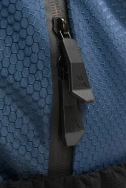 MTX Trail 2.0 32L Backpack - Midnight Blue/Fiery Orange 8 MTX Trail 2.0 32L Backpack - Midnight Blue/Fiery Orange -MONTIREX CLOHTING SALE MTX TRAIL 2.0 32L BACKPACK MIDNIGHT BLUE FIERY ORANGE zip detail