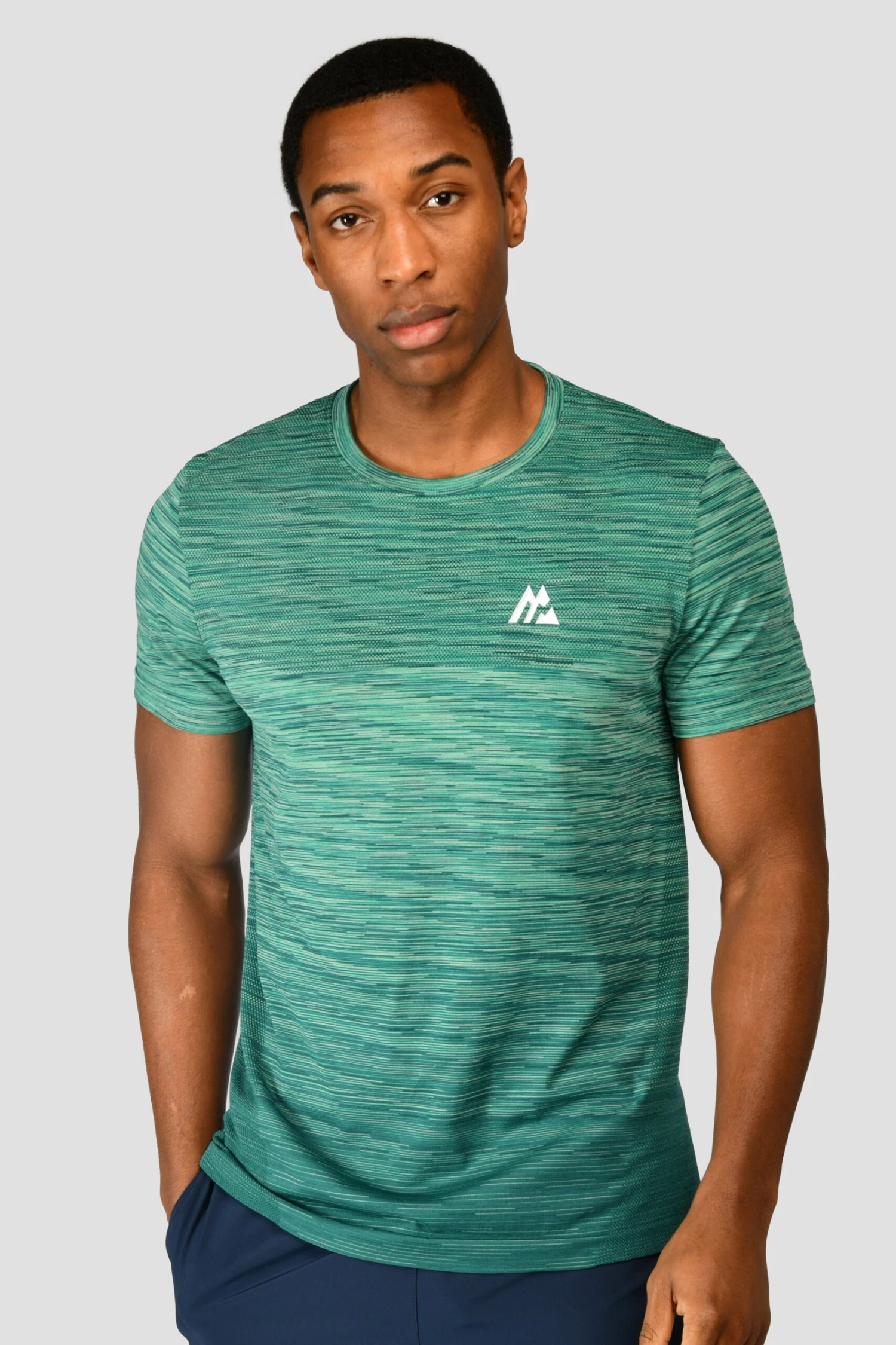 Trail Seamless T-Shirt - Mountain Meadow/Deep Sea Trail Seamless T-Shirt - Mountain Meadow/Deep Sea -MONTIREX CLOHTING SALE TRAIL SEAMLESS T SHIRT MOUNTAIN MEADOW DEEP SEA close front scaled