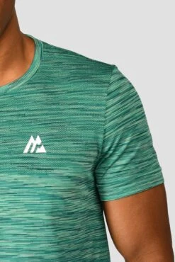 Trail Seamless T-Shirt - Mountain Meadow/Deep Sea 6 Trail Seamless T-Shirt - Mountain Meadow/Deep Sea -MONTIREX CLOHTING SALE TRAIL SEAMLESS T SHIRT MOUNTAIN MEADOW DEEP SEA logo detail