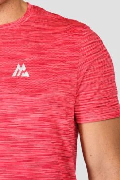 Trail Seamless T-Shirt - Hibiscus/Rouge 7 Trail Seamless T-Shirt - Hibiscus/Rouge -MONTIREX CLOHTING SALE TRAIL SEAMLESS TEE HIBISCUS ROUGE logo detail