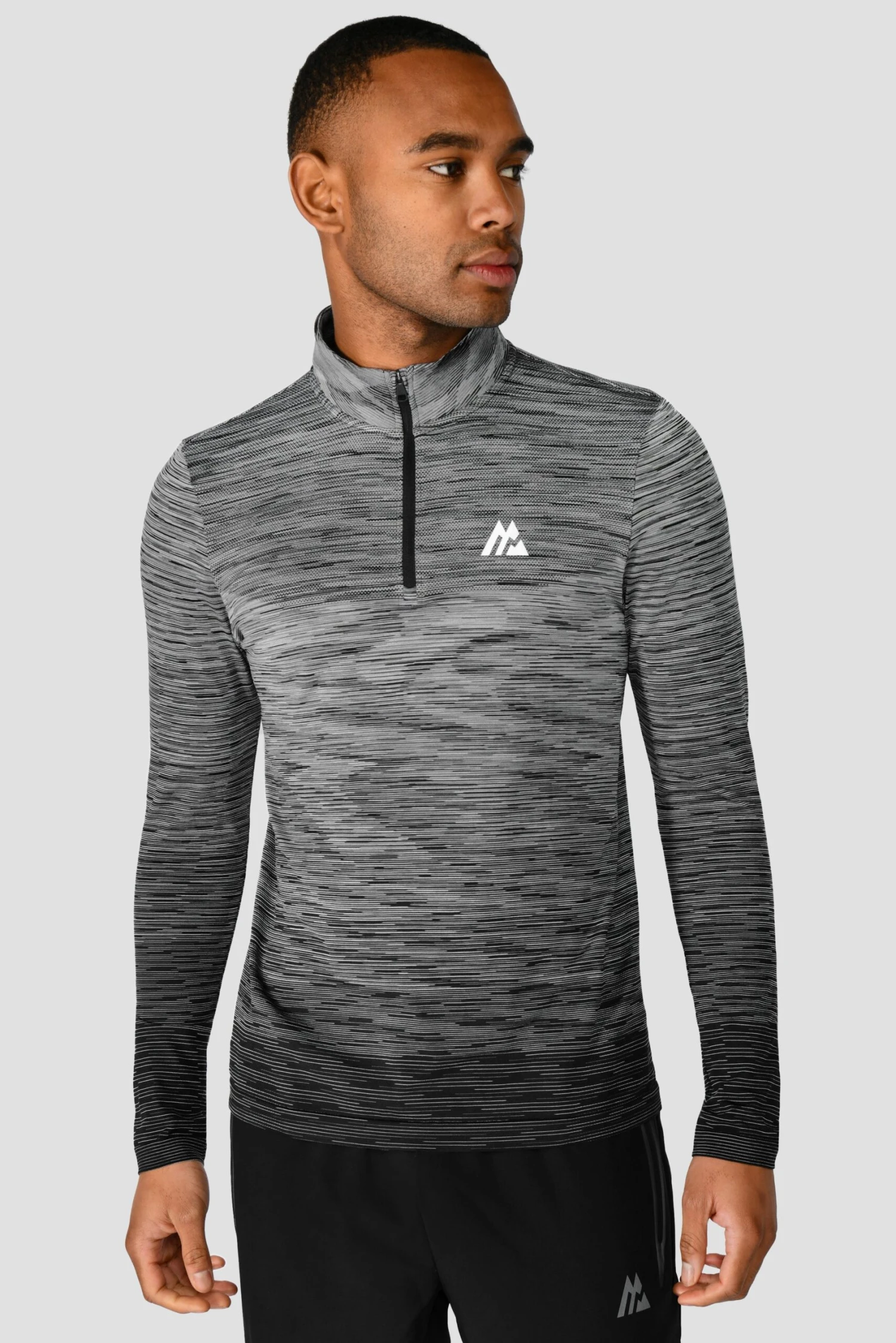 Trail Seamless 1/4 Zip - Black/Grey Multi Trail Seamless 1/4 Zip - Black/Grey Multi -MONTIREX CLOHTING SALE TRAILSEAMLESS1 4ZIP BLACK WHITE CEMENTGREY closefront scaled