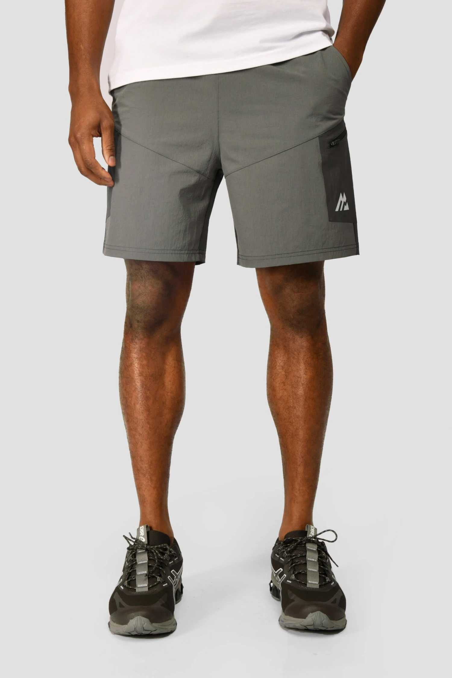 Ultra Woven Short - Cement Grey/Jet Grey Ultra Woven Short - Cement Grey/Jet Grey -MONTIREX CLOHTING SALE ULTRA WOVENSHORT CEMENT GREY JET GREY front scaled