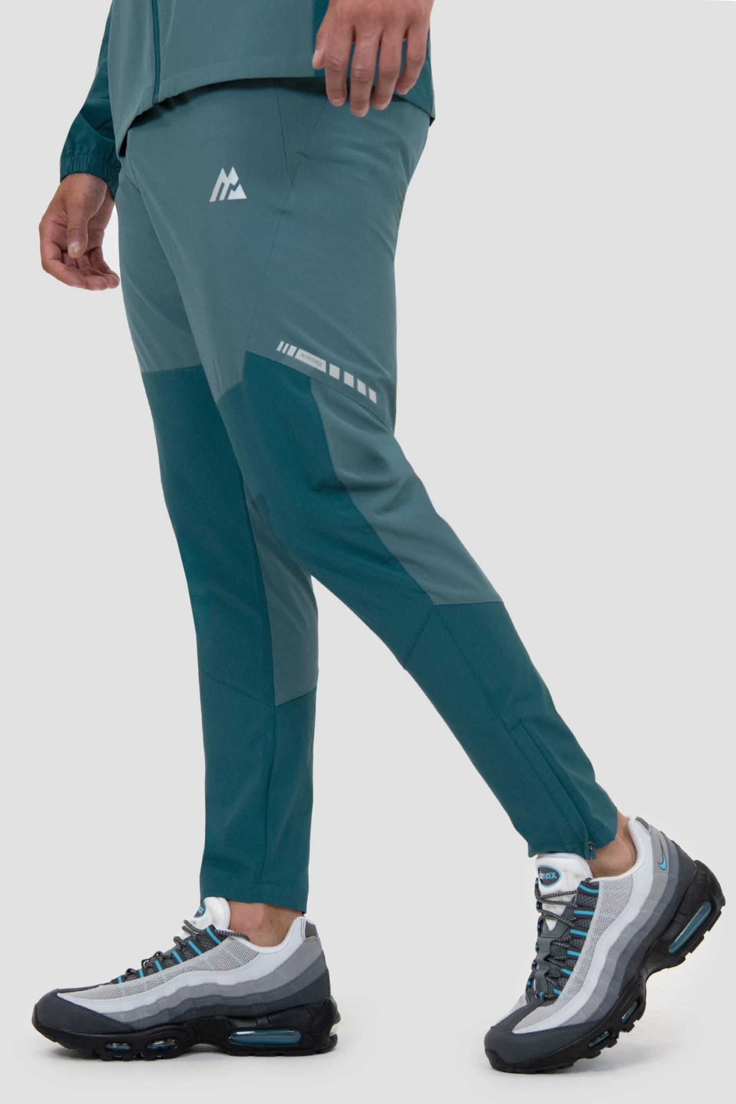 Vector Woven Pant - Cruise/Bayeux Vector Woven Pant - Cruise/Bayeux -MONTIREX CLOHTING SALE VECTOR PANT CRUISE BAYEUX side logo scaled