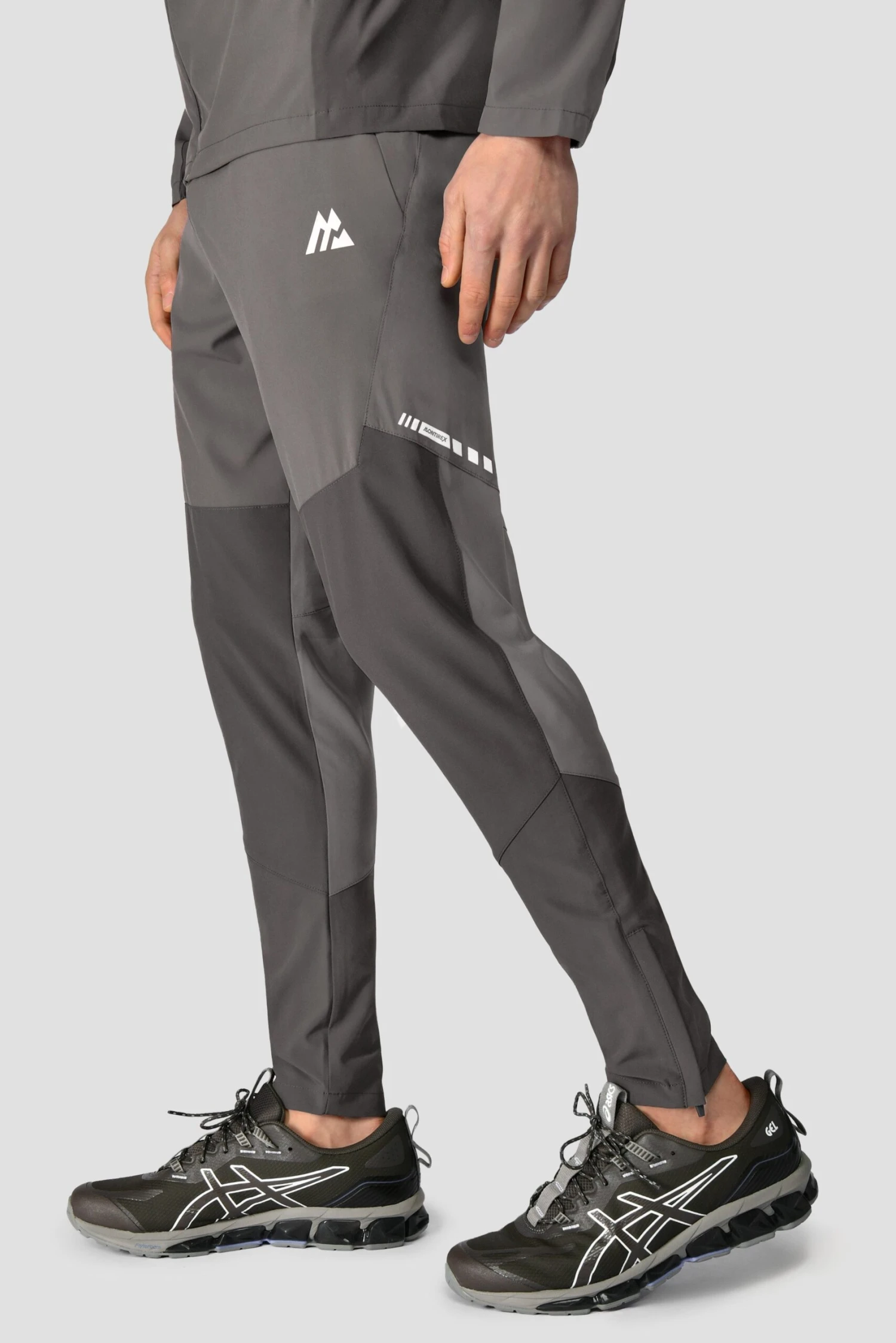 Vector Woven Pant - Cement Grey/Jet Grey Vector Woven Pant - Cement Grey/Jet Grey -MONTIREX CLOHTING SALE VECTOR WOVEN PANT CEMENT GREY JET GREY logo side scaled