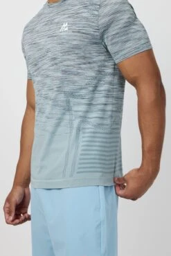 Vector Seamless T-Shirt - Light Blue Multi -MONTIREX CLOHTING SALE blBeEYUCXpfhZLYoU1eEaoO2xQNG7qY4RkuqlsOKYJ0