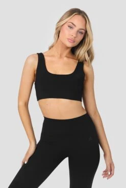 Form Sports Bra - Black